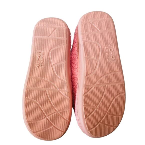 Smiley Face Pink Fuzzy Slippers Size 8-9 - Picture 3 of 4